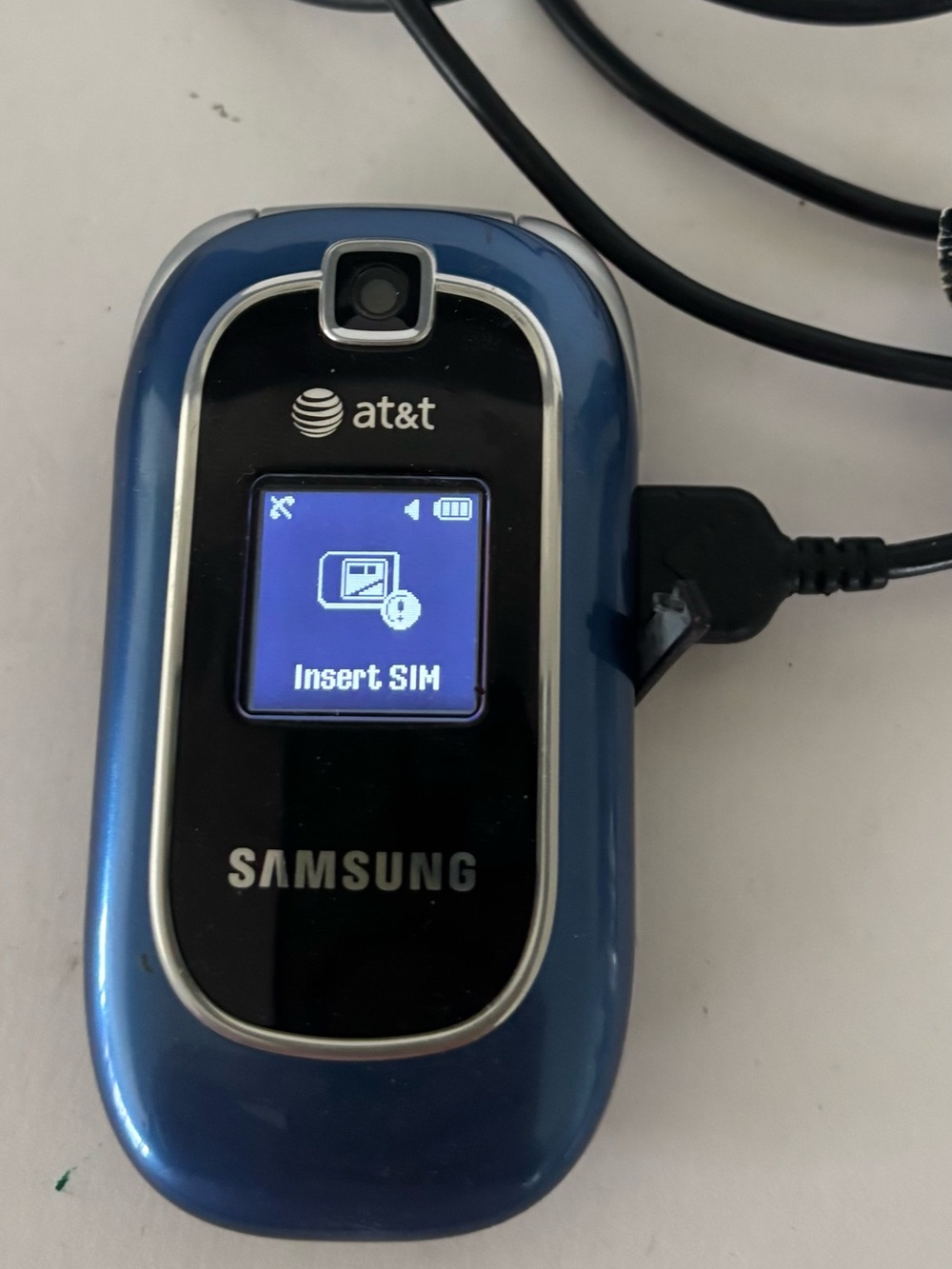 Samsung Blue Clamshell Phone with External Display